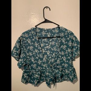 Crop flower blouse.